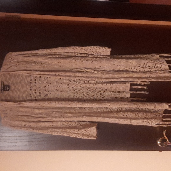 Sweater - Picture 3 of 3